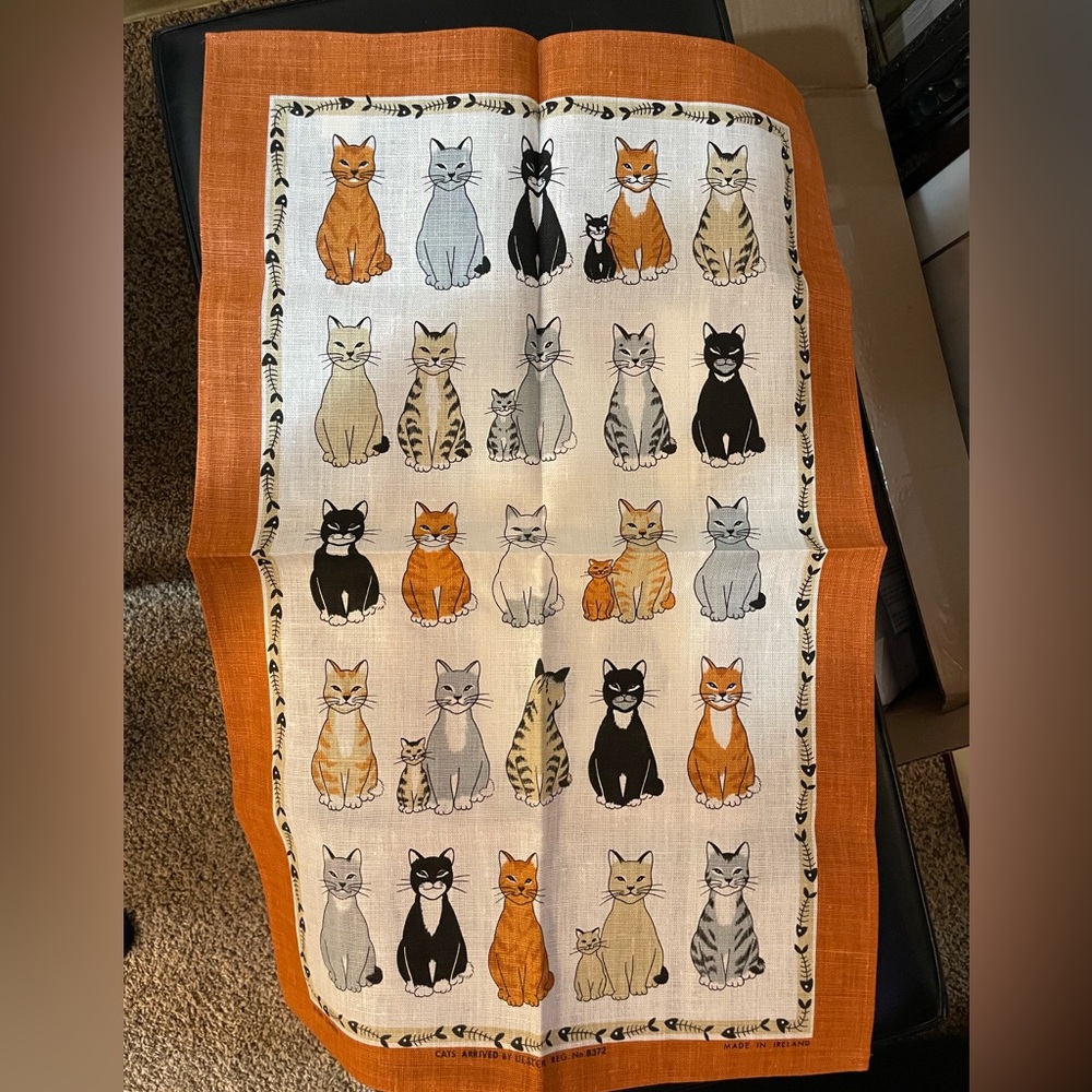 Irish Linen Cats by Ulster Hand Towels
